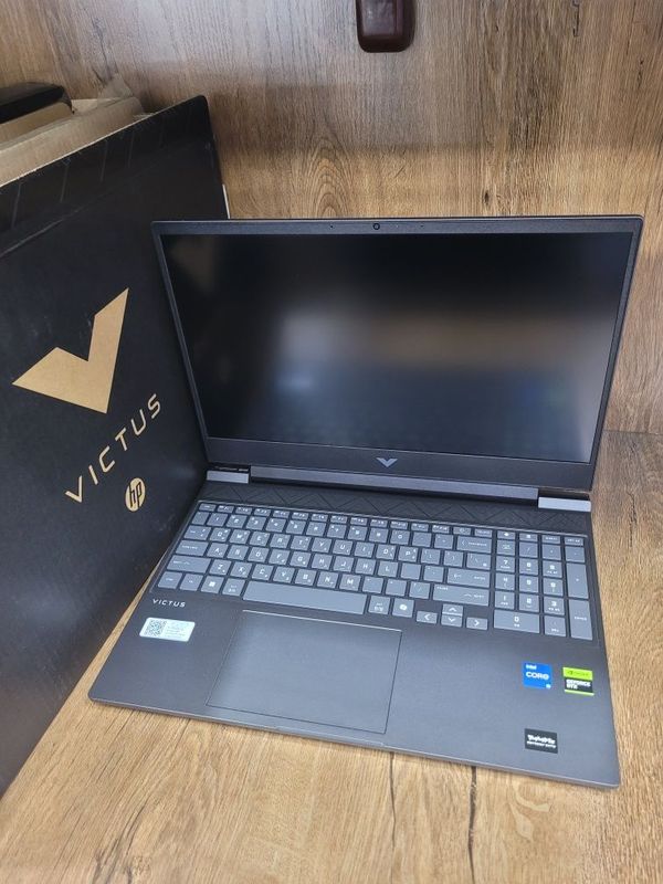 HP Victus 15-fa2710TX intel core i5-13420H