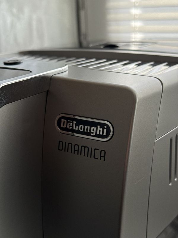 Кофемашина Delonghi , с коробкой и документами Кофемашина Delonghi , с коробкой и документами
