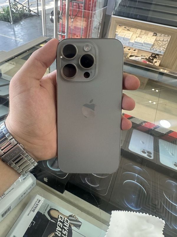 Iphone 15 pro 128 gb