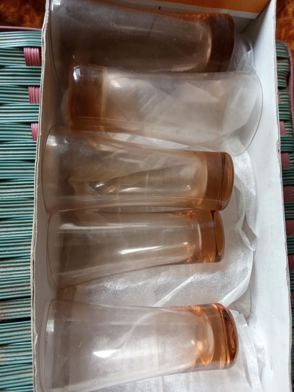 Продам срочно бокалы Продам срочно бокалы