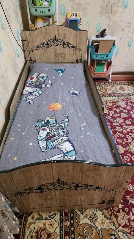 Детский кровать