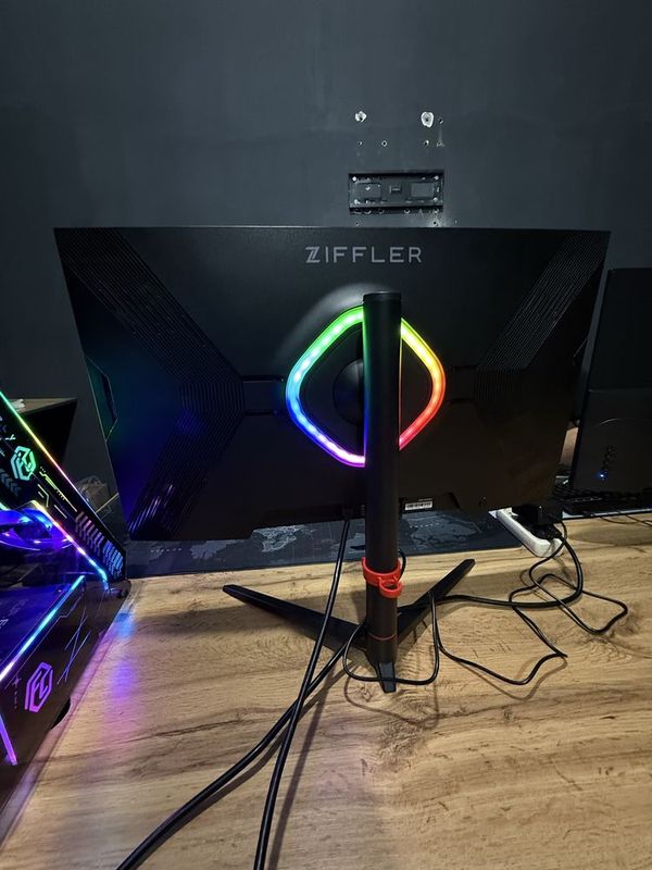 ZIFFLER 27 FLAT IPS 180hz rgb has stand ZIFFLER 27 FLAT IPS 180hz rgb has stand