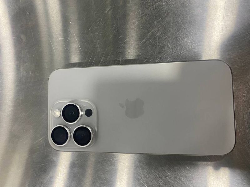 iPhone 15 pro natural titanium obmen macbook