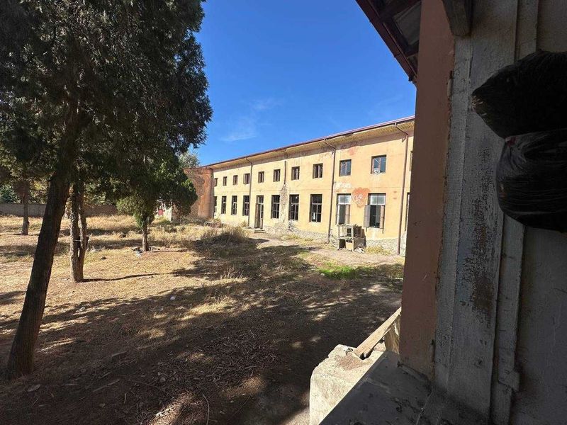 Yangiyol tumani Markaz MFY Markaz kochasi 35a-uy noturar bino sotiladi Yangiyol tumani Markaz MFY Markaz kochasi 35a-uy noturar bino sotiladi