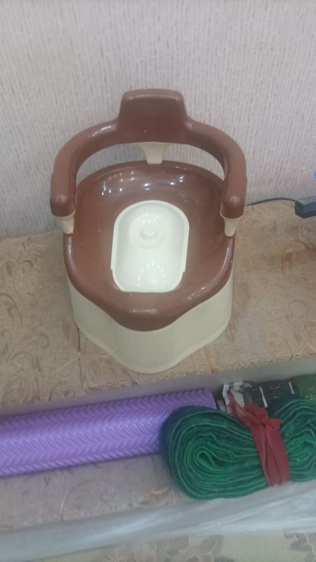 Детский горшок состояние хорошее Детский горшок состояние хорошее