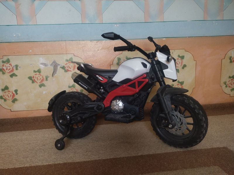 Bolalar mototsikli sotiladi Bolalar mototsikli sotiladi