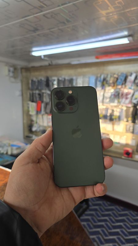 Iphone 13 pro grren