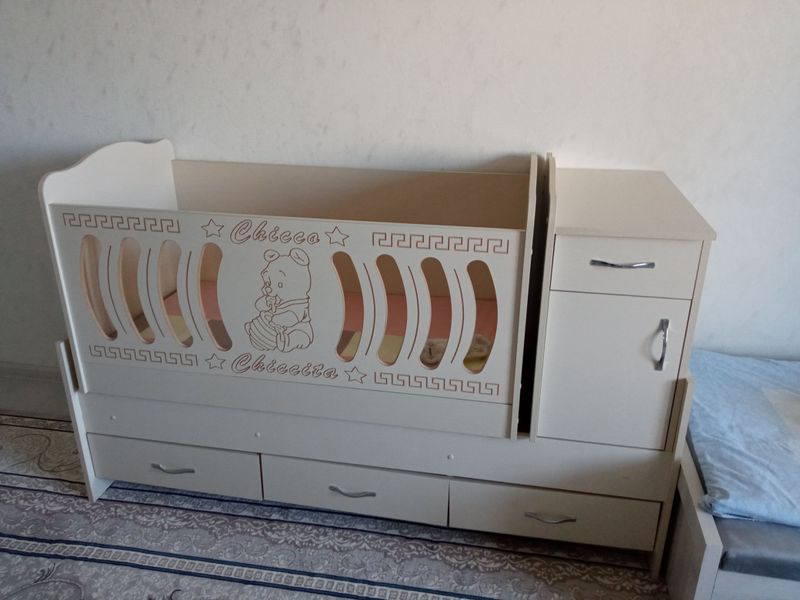 Детский кровать