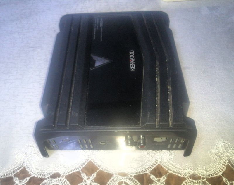 Усилитель сотилади 350 w orginal Усилитель сотилади 350 w orginal