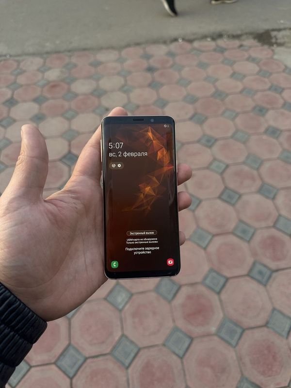 Samsung s9 64 gb ideyal holata aybi yoq toza telfon