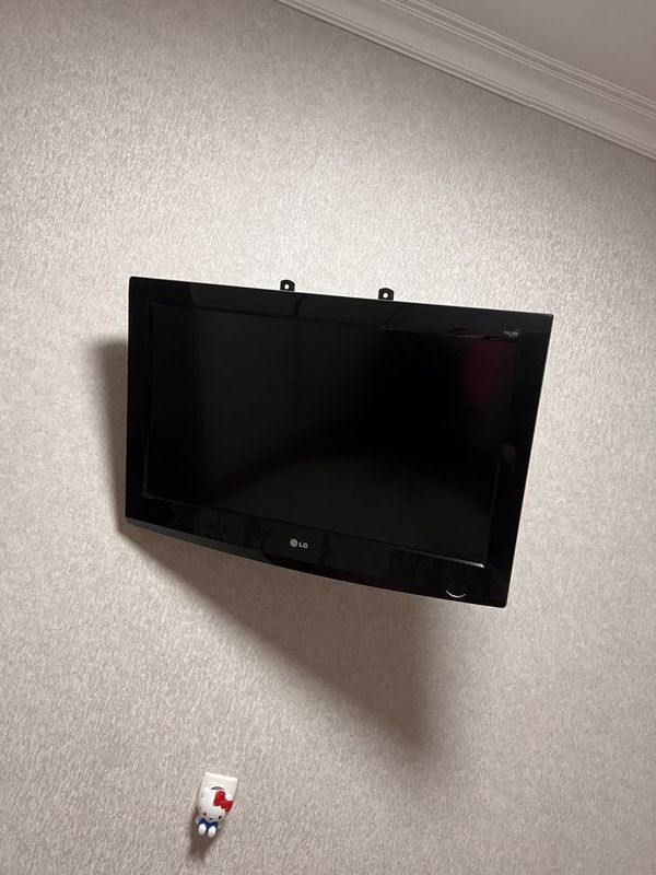 Телевизор LG 32, б/ у
