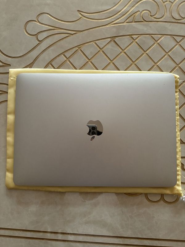 Macbook pro M2 yangi