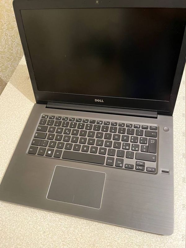 Dell computer core i7 Windows pro Italy Dell computer core i7 Windows pro Italy