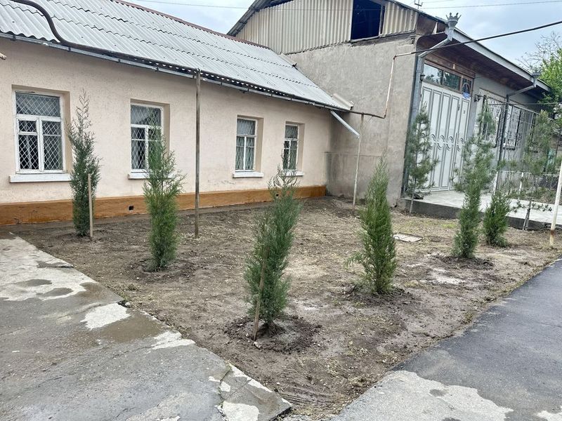 Дом продается в центре г.Янгиюль Дом продается в центре г.Янгиюль