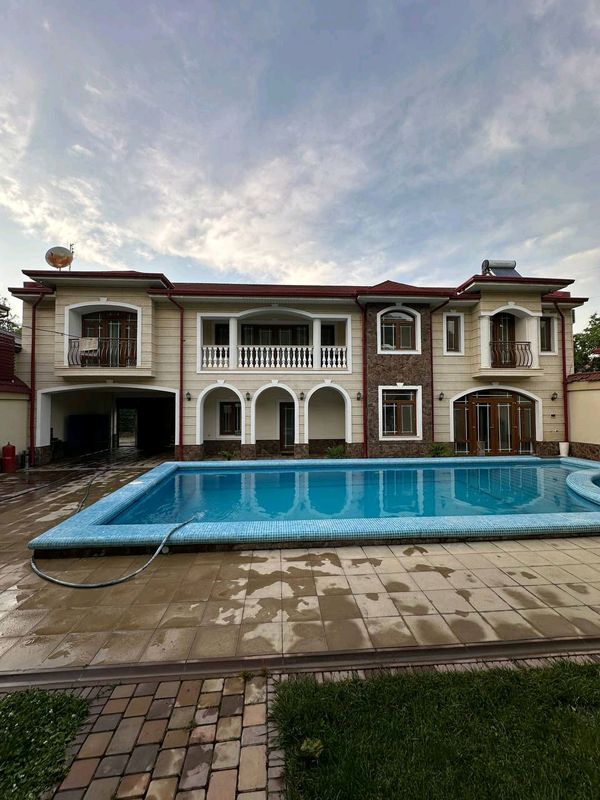 dacha Arbat kafe orqasida dacha Arbat kafe orqasida