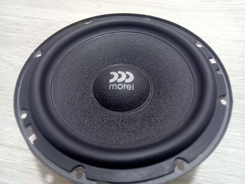 Продам 1-шт Morel 16.5см в отличном состоянии. Продам 1-шт Morel 16.5см в отличном состоянии.