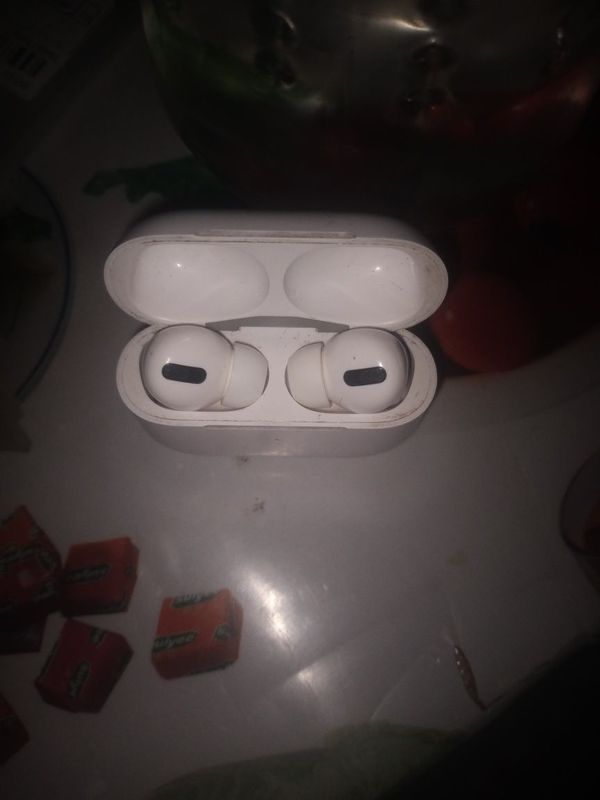 Продам наушники air pods pro 250000 т.с