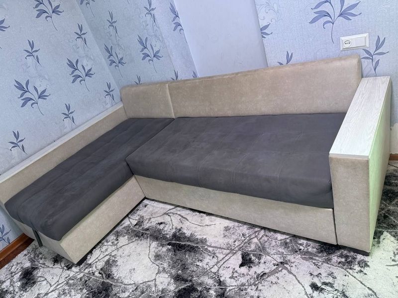 Divan tegi ochiladi 2 kishili Divan tegi ochiladi 2 kishili