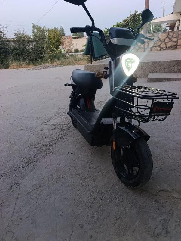 Sukutir sotiladi holati idiyal holatda bitta zaryad bilan 60 km yuradi Sukutir sotiladi holati idiyal holatda bitta zaryad bilan 60 km yuradi