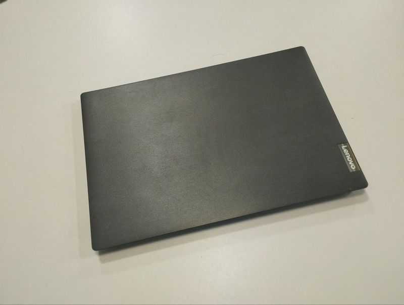 Notebook Lenovo.