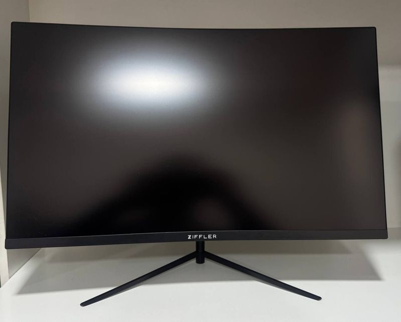 Ziffler 27 Curved 165Hz yengide sastyanada