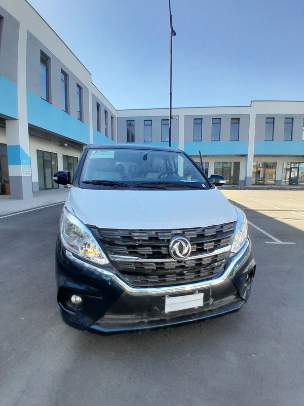 Dongfeng M5 miniveni