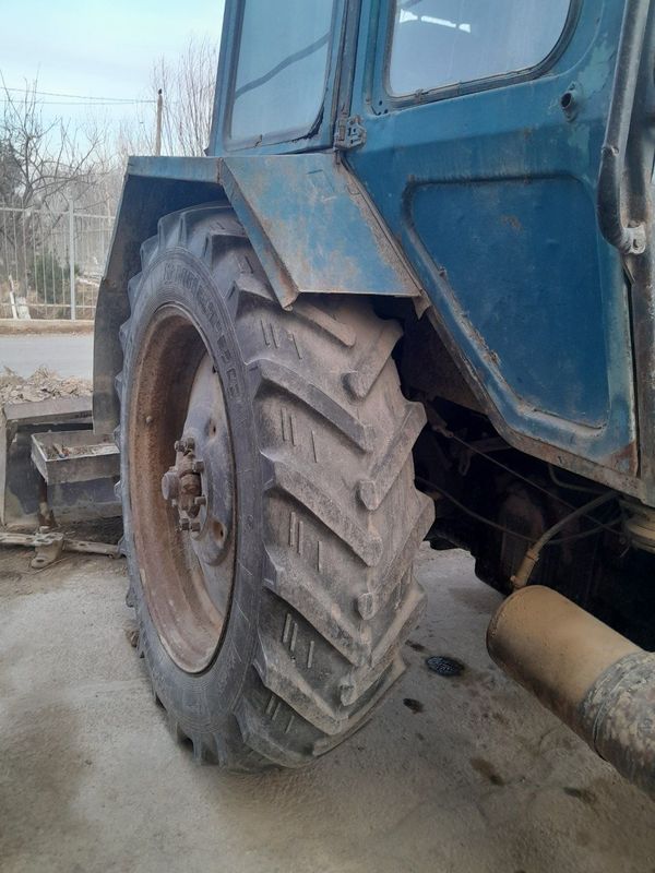 Traktor sotiladi Traktor sotiladi