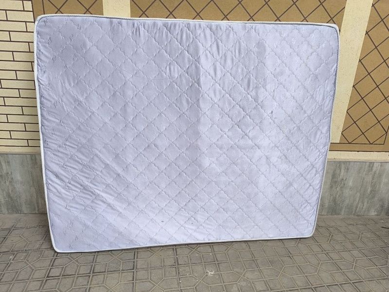 Eski matras bepul Eski matras bepul