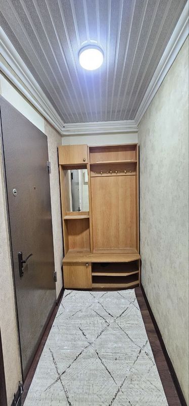 Ижарага уй берилади члонзор 2 хона килинган 300& срочна