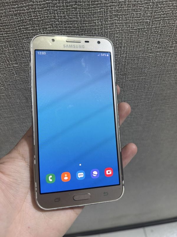 Samsung J7 neo xolati rasmda Samsung J7 neo xolati rasmda