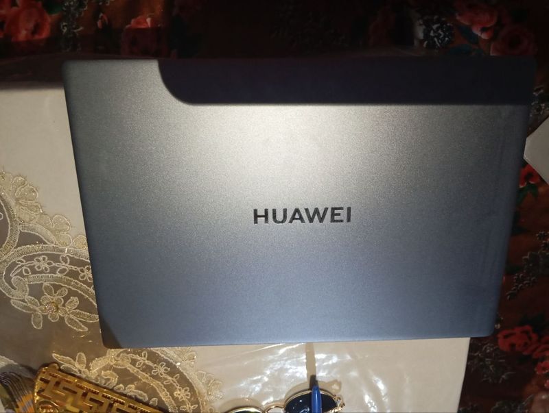 Huawei matebook D16 yangi Huawei matebook D16 yangi