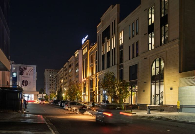 Бизнес центр в Цетре Города Айбек 3.481кв.м