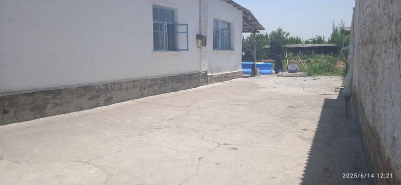8 sotixli uyi bilan sotiladi 8 sotixli uyi bilan sotiladi