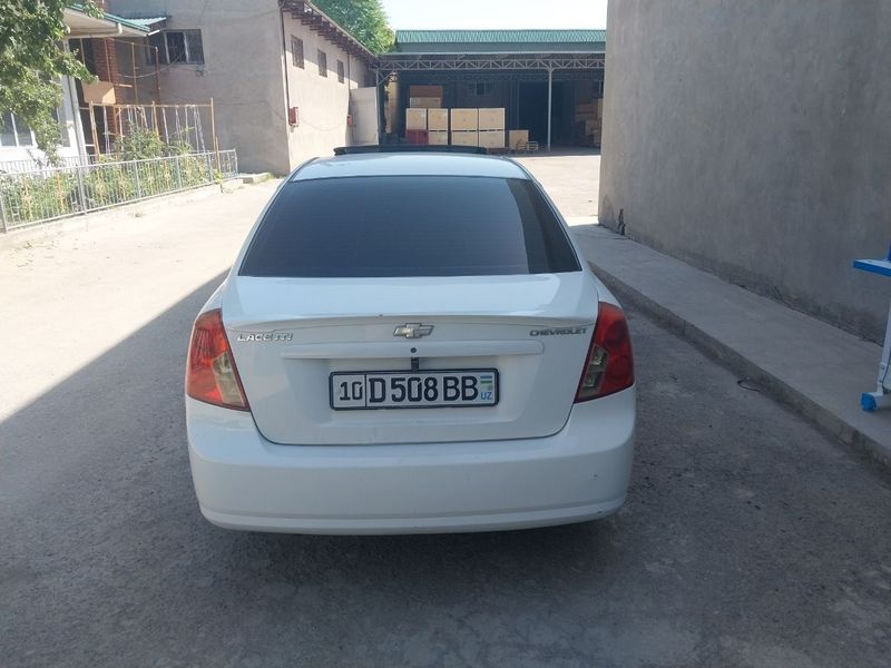 Oq lasetti. 1.8 mator 1.6 karopka. Holati yaxshi. Avtimat karopka Oq lasetti. 1.8 mator 1.6 karopka. Holati yaxshi. Avtimat karopka