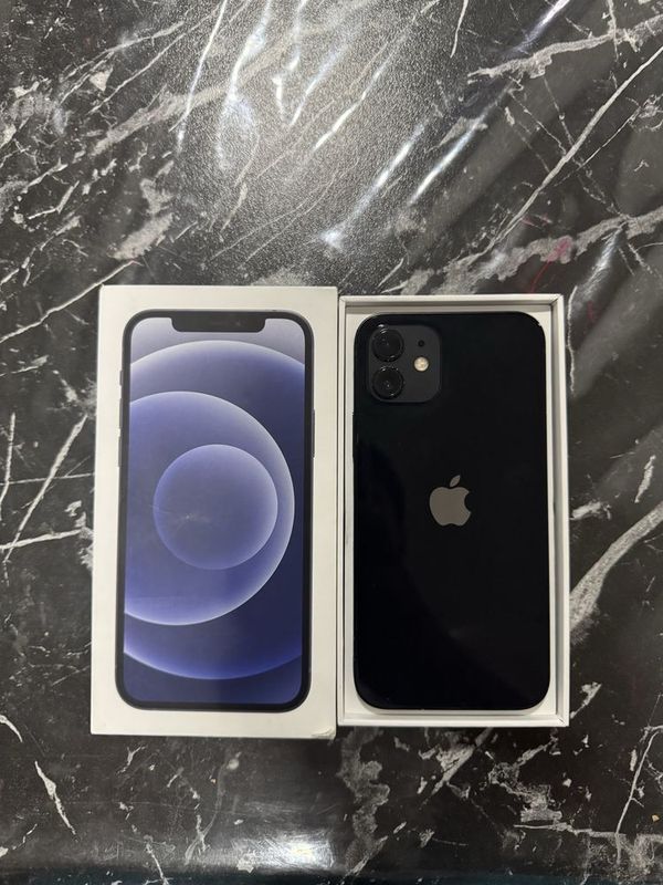 Iphone 12 holati ideal bir ikita chaqa chuqasi bor Iphone 12 holati ideal bir ikita chaqa chuqasi bor