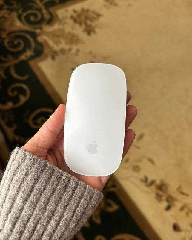 Срочно продается беспроводная мышь Apple Magic Mouse 2 с коробкой