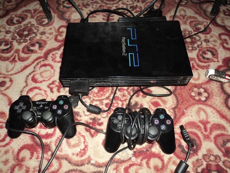 Продается PS2 приставка