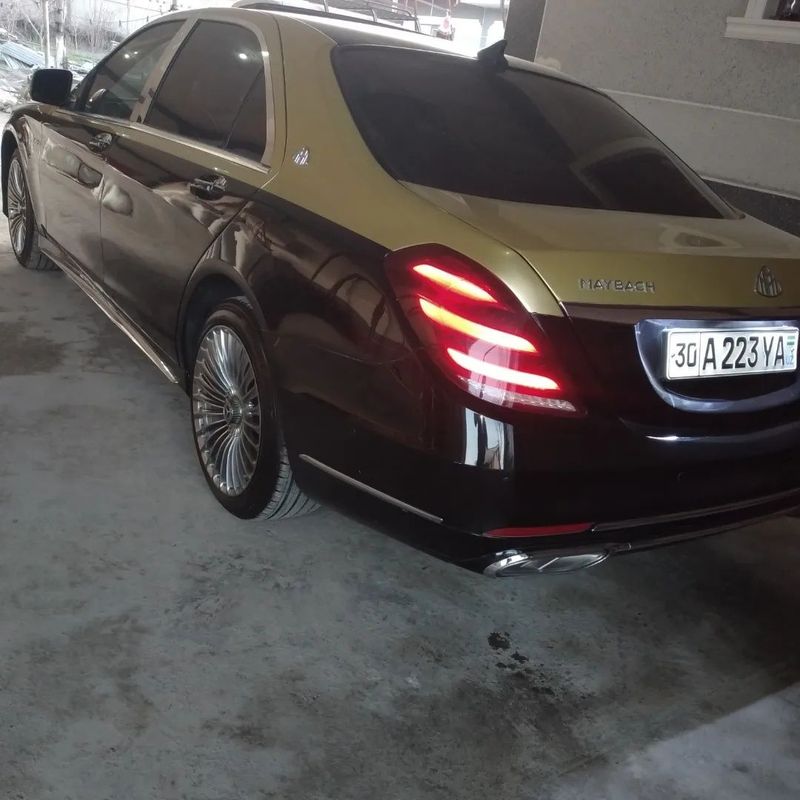 Mers Maybach 222