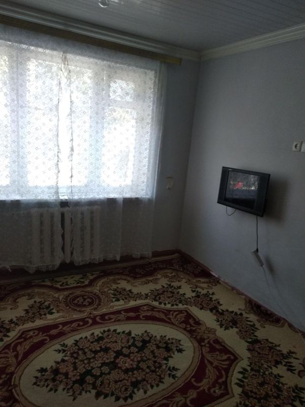 На Чиланзаре 3кв-л сдается 1ком.кв. рядом с метро Мирзо Улугбек