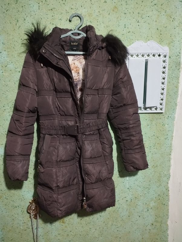 ayollar qishki kurtka