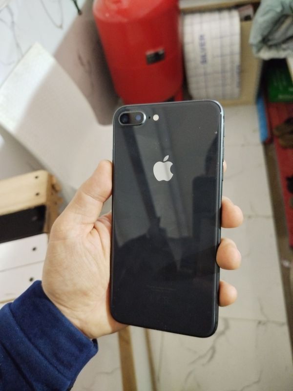 Iphone 8+ 64 Gb batareka almashgan