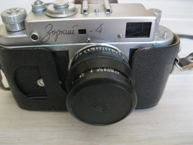 фотоапарат ЗОРКИЙ 4 В отличном состоянии