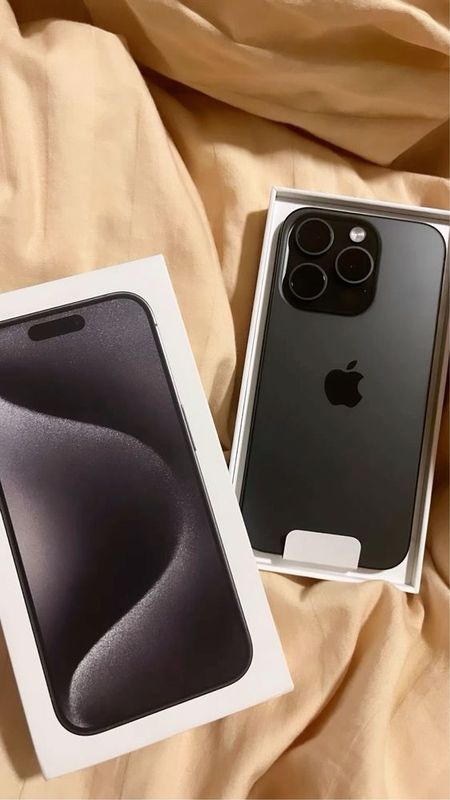 Iphone 15 pro black titanium