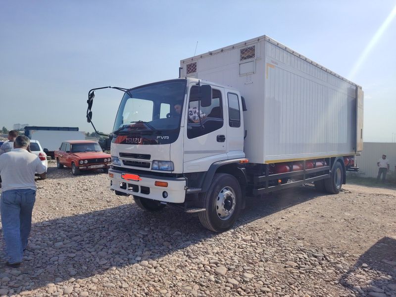 Isuzu Sotiladi 10-Tonalig Denov Isuzu Sotiladi 10-Tonalig Denov