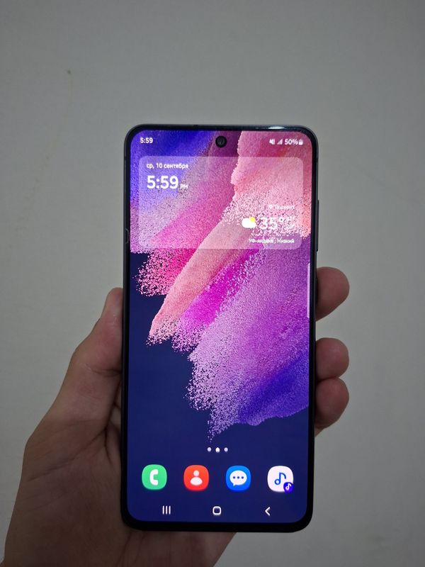 Samsung S21 FE (2023)