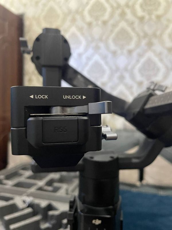 Dji Ronin S xolati yangi Dji Ronin S xolati yangi