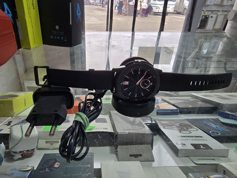 Samsung galaxy watch 700000