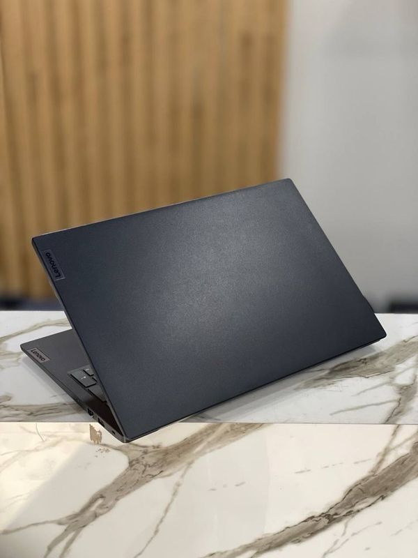Lenovo noutbuk. Lenovo noutbuk.