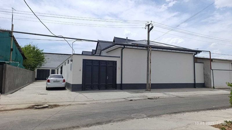 Уй сотилада янги гиштдан Уй сотилада янги гиштдан
