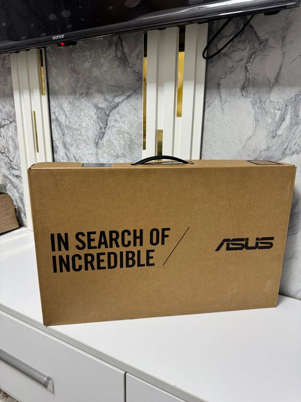 Kompyuter noutbook sotiladi, ASUS